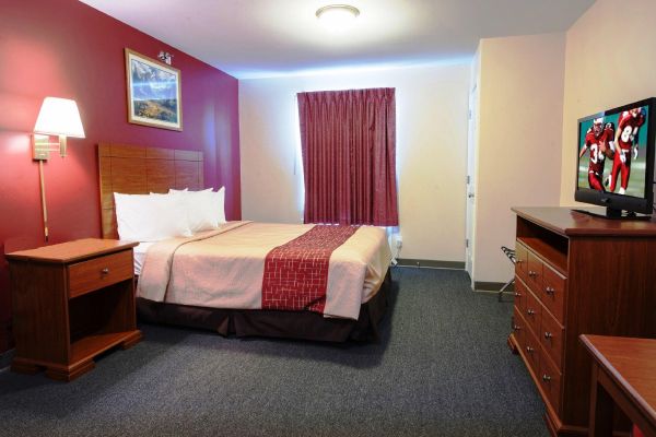 Hotel Red Roof Suites Dickinson